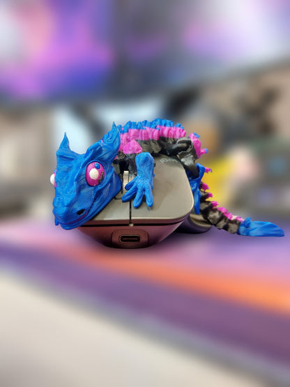 Beweglicher bunter Spielzeug Drache